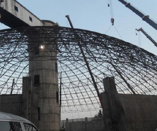 喀什网架分条或分块安装法